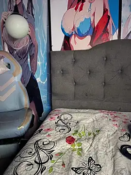 Im Little online show from April 22, 2:18 am