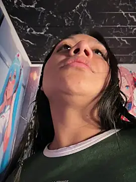 Im Little online show from May 6, 2:15 am