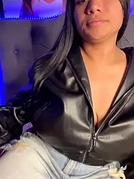 Snapshot of Im_Little chatting on October 24, 3:05 am Im Little online show from October 24, 3:05 am