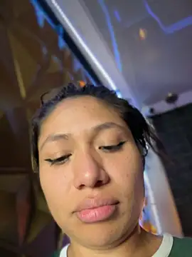 Im Little online show from January 17, 2:48 am