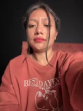 Im Little online show from February 28, 6:32 am