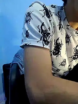 charlesss19 online show from February 27, 12:57 am