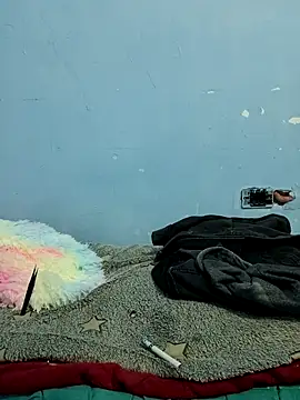 charlesss19 online show from December 2, 6:48 am