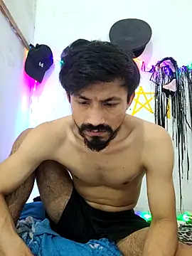 charlesss19 online show from February 8, 2:38 pm