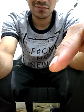 charlesss19 online show from November 9, 10:25 pm