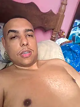 FABINHOSEOAU online show from December 4, 1:47 pm