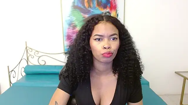 Snapshot of Shenna_brunette_ chatting on February 17, 8:06 pm Shenna brunette online show from February 17, 8:06 pm