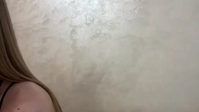 CaitlinaJayne23 online show from April 4, 3:57 am