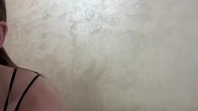 CaitlinaJayne23 online show from April 5, 3:57 am