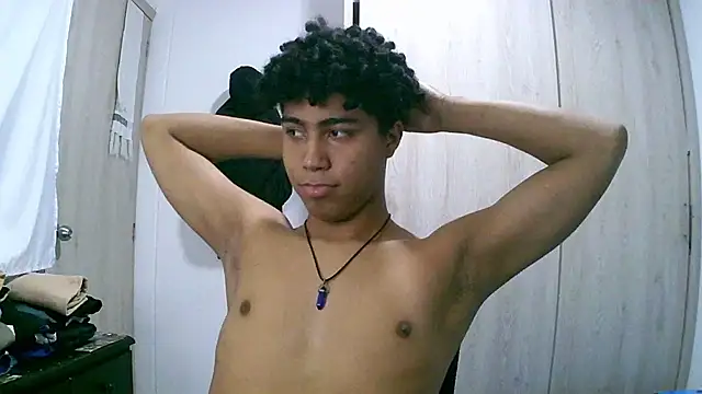 sexy diamante  online show from February 2, 2:32 am