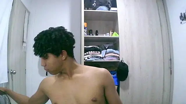 sexy diamante  online show from February 16, 4:11 am