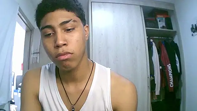 sexy diamante  online show from February 19, 6:16 pm