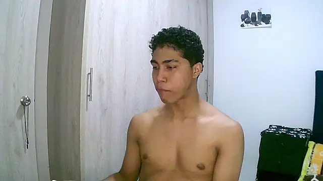 sexy diamante  online show from March 10, 2:37 am