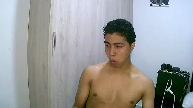 sexy diamante  online show from March 14, 5:13 am