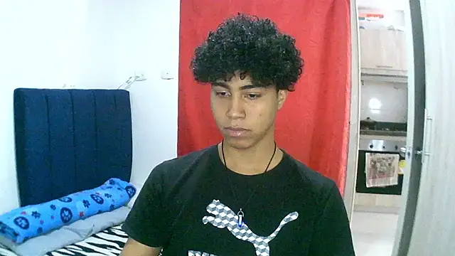 sexy diamante  online show from January 11, 6:15 pm