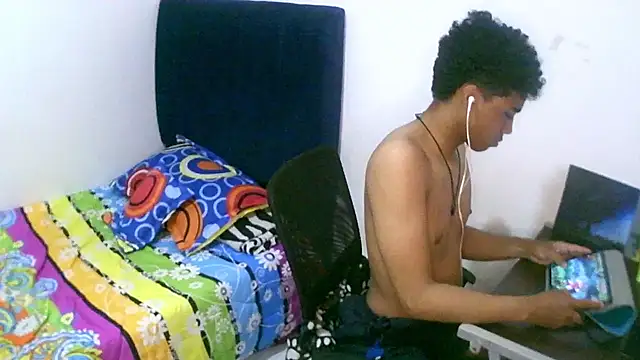 Snapshot of sexy_diamante_ chatting on September 14, 8:20 pm sexy diamante online show from September 14, 8:20 pm