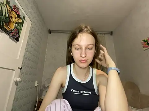 Snapshot of Eva_Angel3 chatting on June 18, 7:19 pm Eva Angel3 online show from June 18, 7:19 pm