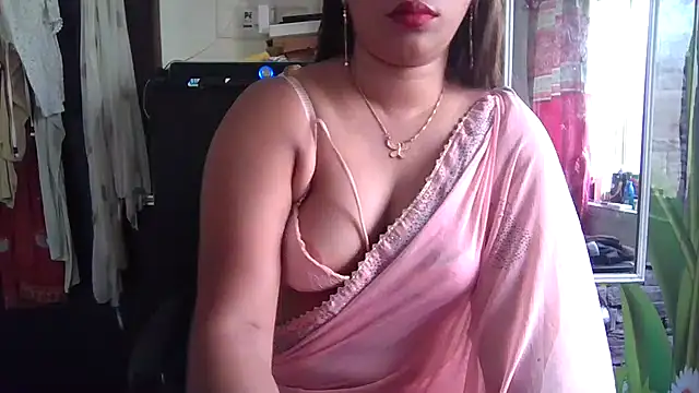 Snapshot of sexy-honey09 chatting on June 12, 8:01 am sexy-honey09 online show from June 12, 8:01 am
