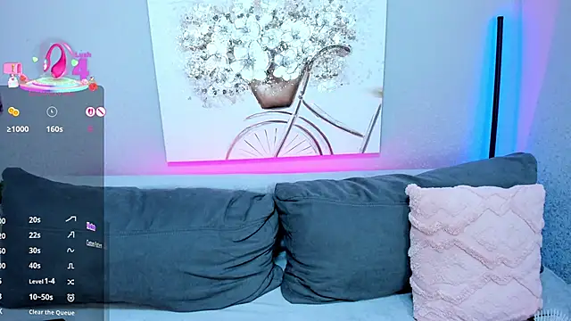 Snapshot of MelodyHudson chatting on November 16, 10:35 pm MelodyHudson online show from November 16, 10:35 pm