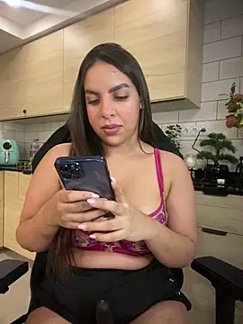 brazilianbbinuk online show from November 18, 10:45 pm