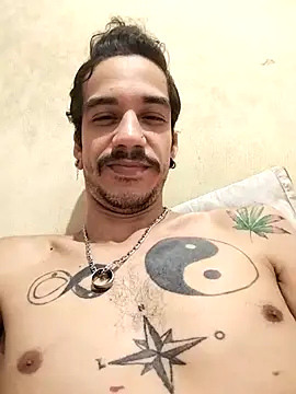 gatobranco001 online show from March 3, 5:41 pm