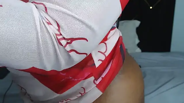 EbonyBentley online show from February 14, 7:25 pm