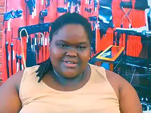 Snapshot of EbonyHotBuns chatting on October 31, 9:54 pm EbonyHotBuns online show from October 31, 9:54 pm