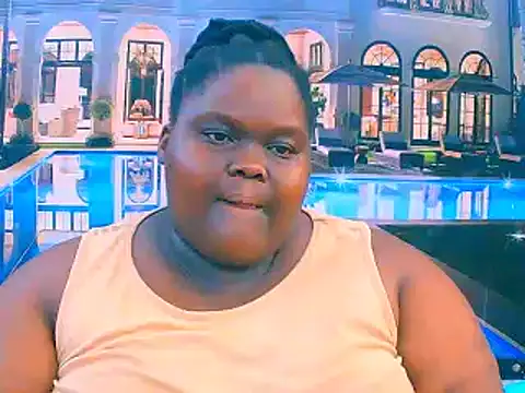 Snapshot of EbonyHotBuns chatting on December 1, 9:10 am EbonyHotBuns online show from December 1, 9:10 am