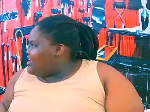 Snapshot of EbonyHotBuns chatting on October 30, 9:40 am EbonyHotBuns online show from October 30, 9:40 am