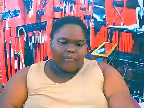 Snapshot of EbonyHotBuns chatting on November 2, 10:20 am EbonyHotBuns online show from November 2, 10:20 am