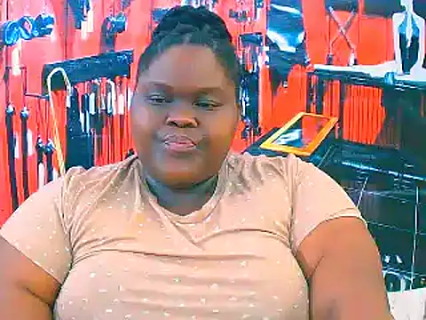 Snapshot of EbonyHotBuns chatting on November 8, 7:01 am EbonyHotBuns online show from November 8, 7:01 am