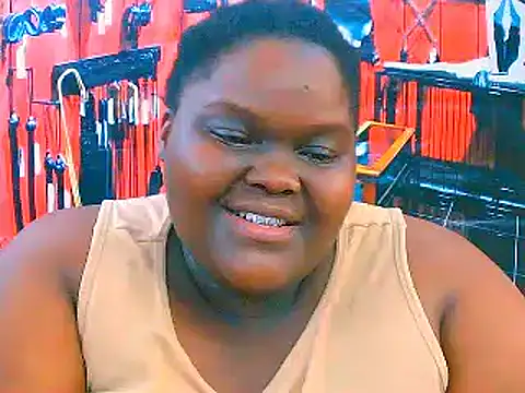 Snapshot of EbonyHotBuns chatting on October 31, 9:50 am EbonyHotBuns online show from October 31, 9:50 am