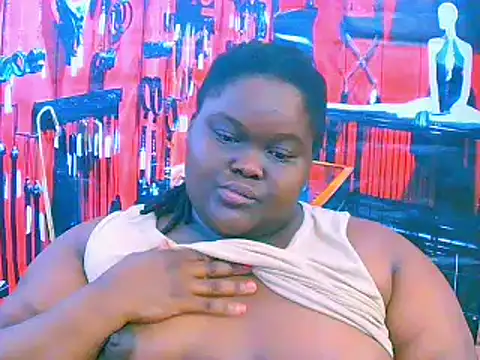 Snapshot of EbonyHotBuns chatting on October 26, 9:04 pm EbonyHotBuns online show from October 26, 9:04 pm