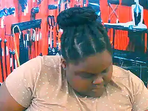 Snapshot of EbonyHotBuns chatting on November 17, 10:08 am EbonyHotBuns online show from November 17, 10:08 am