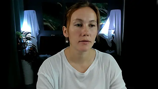 Snapshot of MichelleOrtis chatting on November 8, 6:17 am MichelleOrtis online show from November 8, 6:17 am