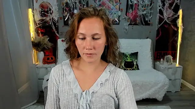 Snapshot of MichelleOrtis chatting on October 26, 12:38 pm MichelleOrtis online show from October 26, 12:38 pm