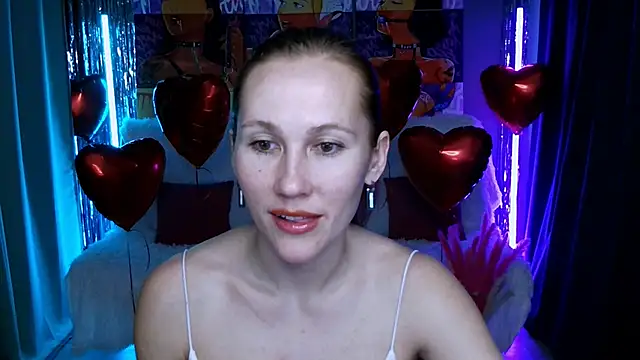 Snapshot of MichelleOrtis chatting on February 20, 1:30 pm MichelleOrtis online show from February 20, 1:30 pm