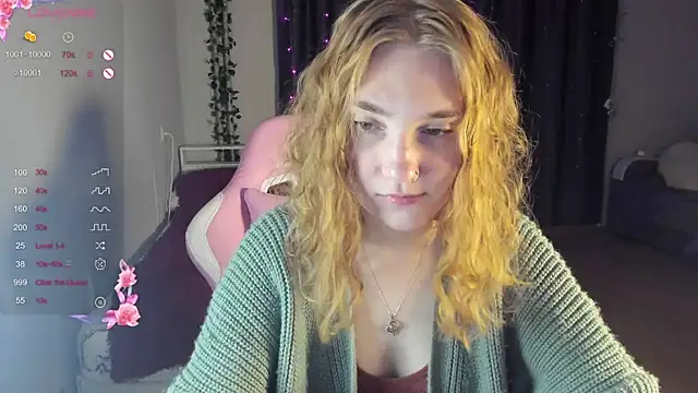 Snapshot of ReddHotPipper chatting on February 25, 1:09 am ReddHotPipper online show from February 25, 1:09 am