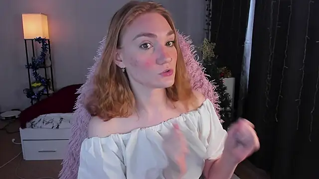 Snapshot of ReddHotPipper chatting on December 15, 3:45 am ReddHotPipper online show from December 15, 3:45 am