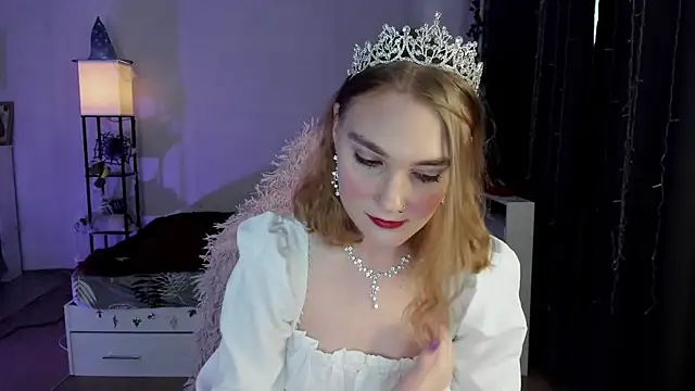 Snapshot of ReddHotPipper chatting on November 1, 2:40 am ReddHotPipper online show from November 1, 2:40 am