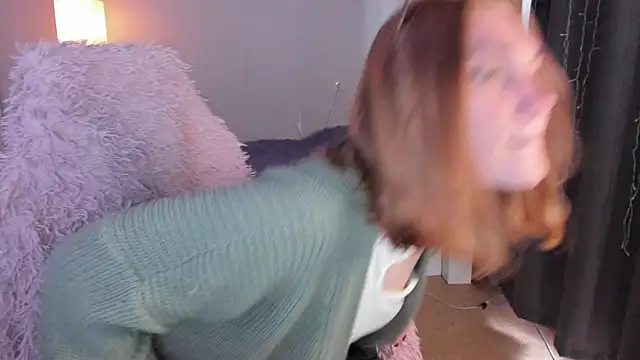 ReddHotPipper online show from April 19, 4:24 am