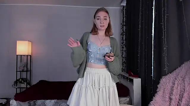 Snapshot of ReddHotPipper chatting on November 16, 3:22 am ReddHotPipper online show from November 16, 3:22 am