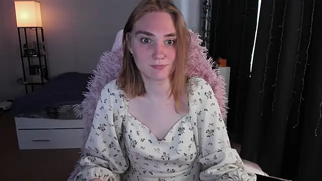 ReddHotPipper online show from May 11, 4:14 am