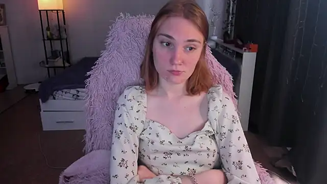 ReddHotPipper online show from April 8, 4:03 am