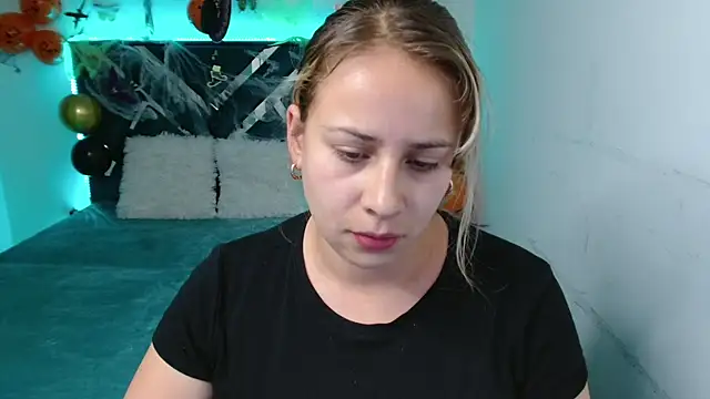 Dana martinezz online show from October 28, 9:58 pm