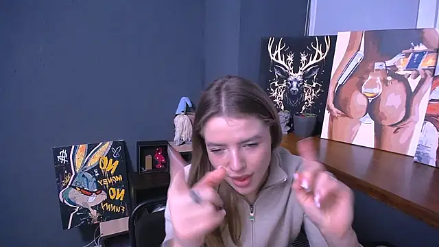 Snapshot of MissOliviaa_ chatting on November 23, 4:39 pm MissOliviaa online show from November 23, 4:39 pm