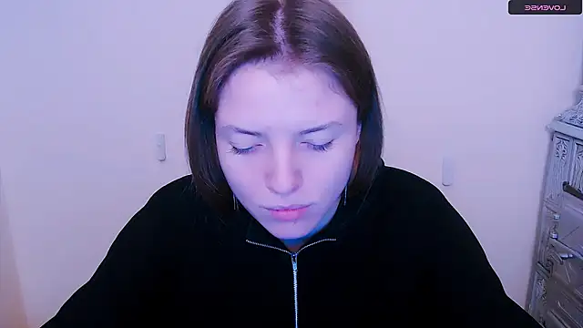 Snapshot of MissOliviaa_ chatting on February 1, 4:22 pm MissOliviaa  online show from February 1, 4:22 pm