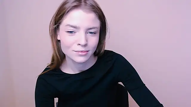 Snapshot of MissOliviaa_ chatting on January 4, 9:32 am MissOliviaa  online show from January 4, 9:32 am