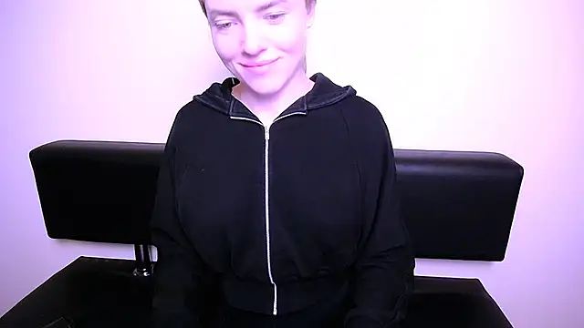 Snapshot of MissOliviaa_ chatting on January 31, 2:49 pm MissOliviaa  online show from January 31, 2:49 pm