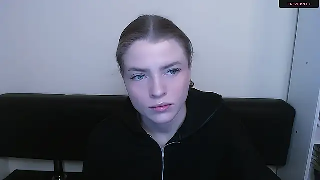 Snapshot of MissOliviaa_ chatting on January 3, 7:49 am MissOliviaa  online show from January 3, 7:49 am